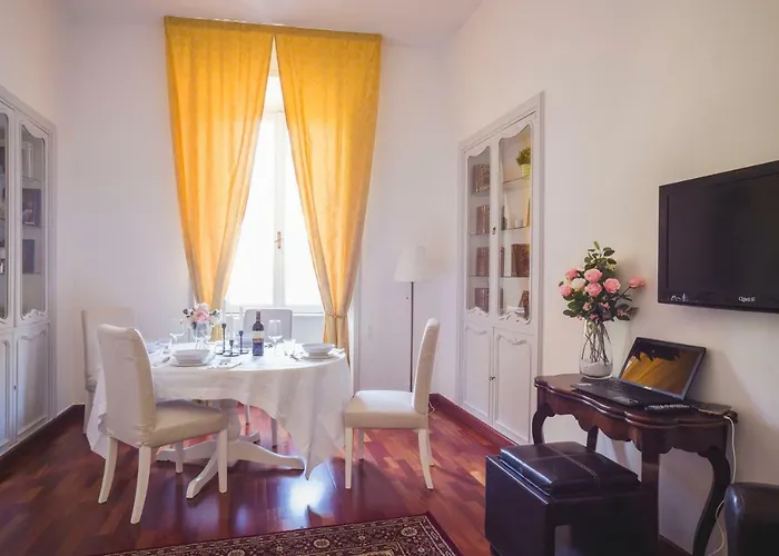 Leonardo Navona Apartment